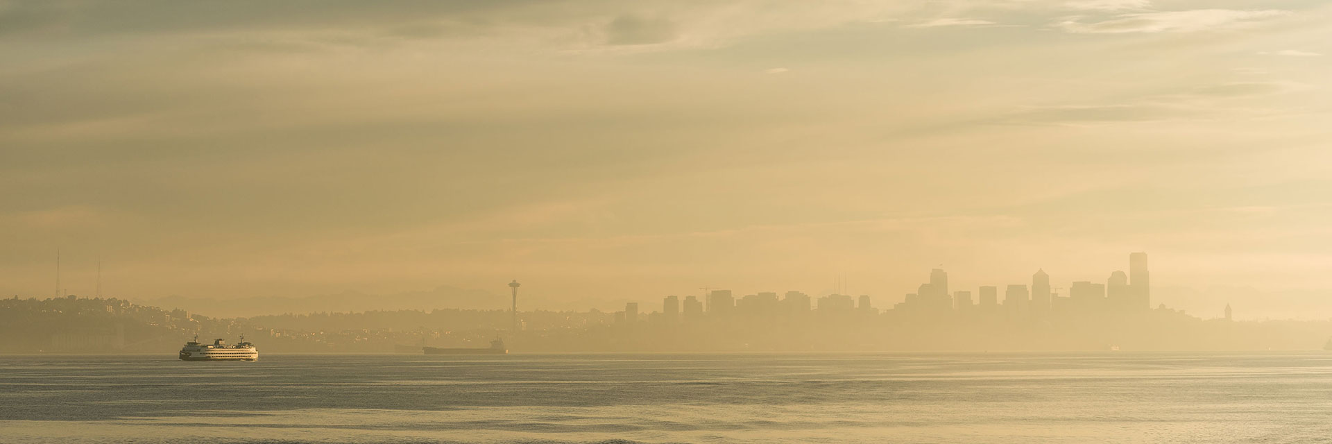 A Washington State Ferry crosses Puget Sound on the way to Bainbridge Island